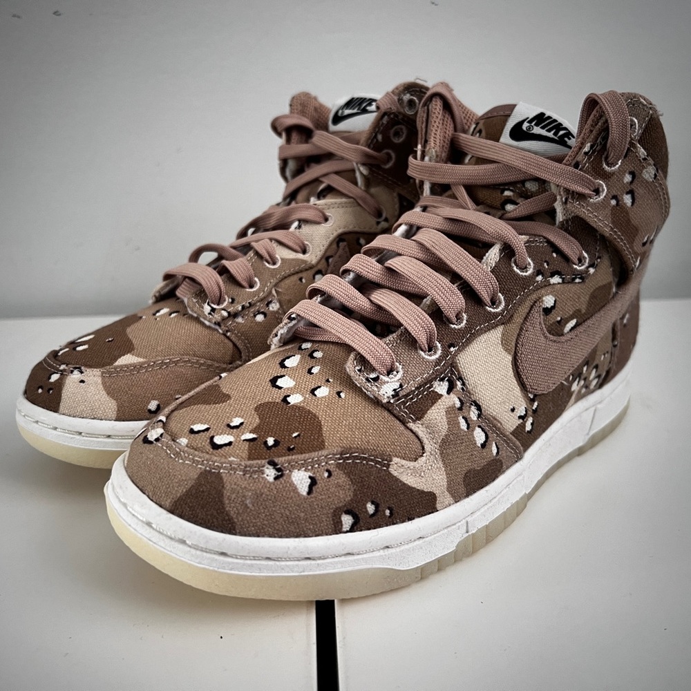 Nike WMNS Dunk High